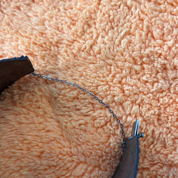 Wide Antique Chinese Export Cinnabar and Silver Filigree Bracelet - Picture 5 of 12